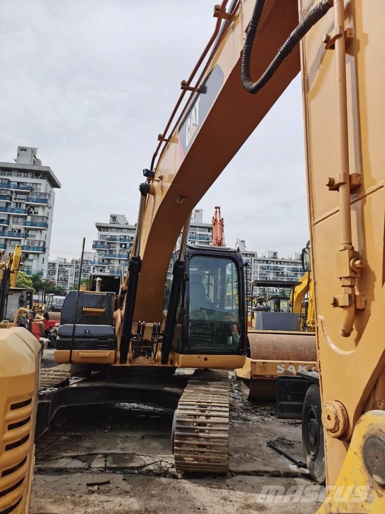 CAT 323D Εκσκαφείς με ερπύστριες