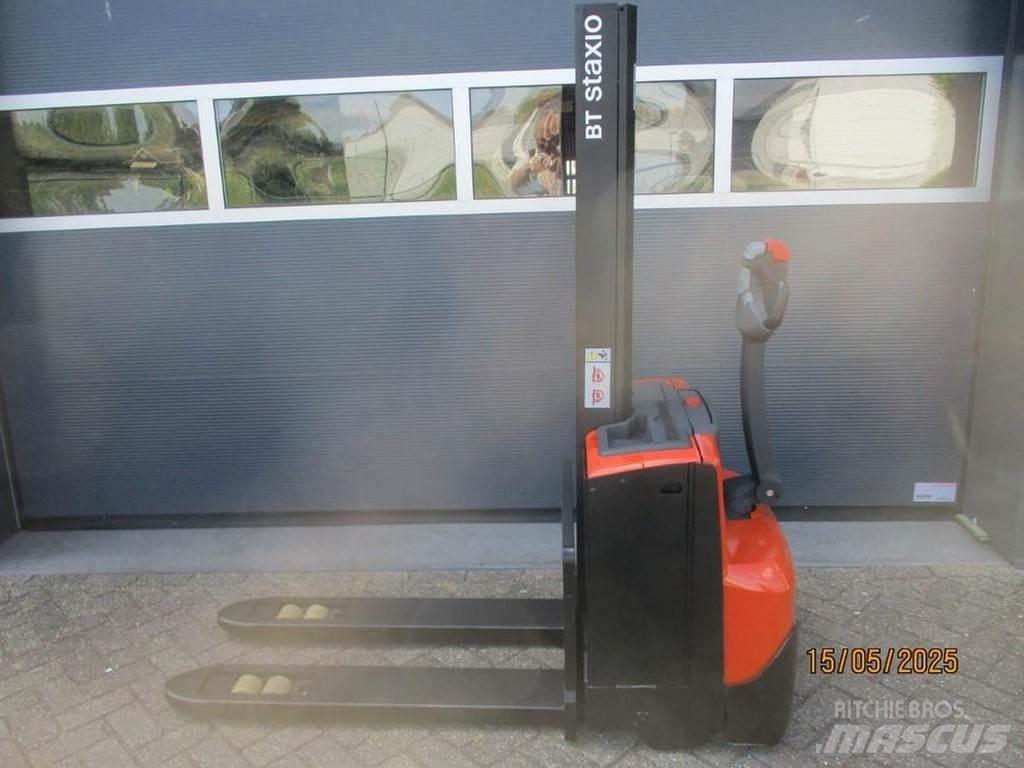 BT SWE 080L Παλετοφόρα πεζού χειριστή με ιστό