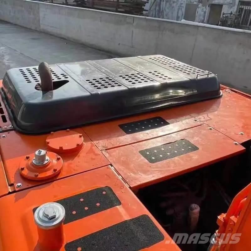 Hitachi ZX 200 Εκσκαφείς με ερπύστριες