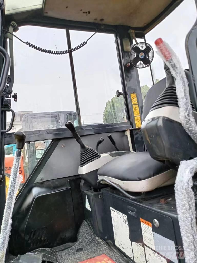 Komatsu PC 30 Εκσκαφάκι (διαβολάκι) < 7t