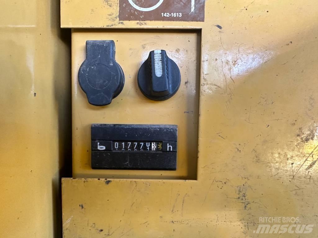 CAT M 320 VAH Εκσκαφείς με τροχούς - λάστιχα