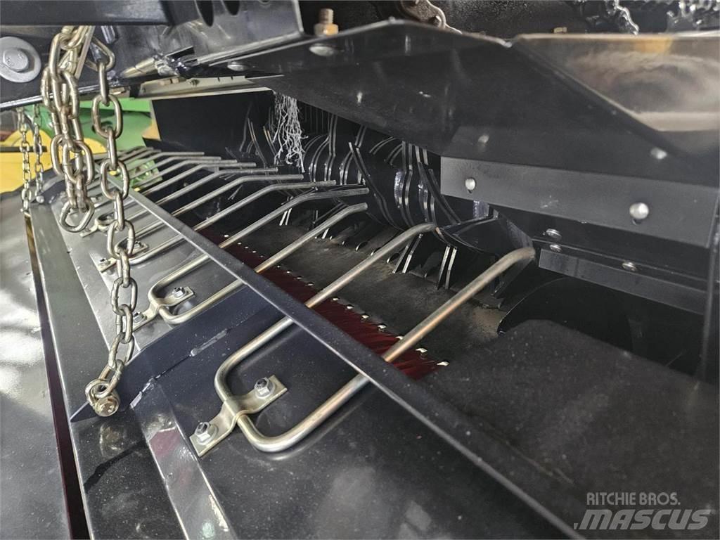 Case IH RB 344 RC Πρέσες κυλινδρικών δεμάτων