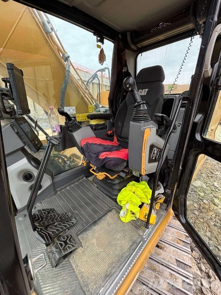 CAT 320 Εκσκαφείς με ερπύστριες