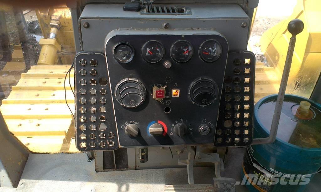 CAT D 6 G Μπουλντόζες με ερπύστριες