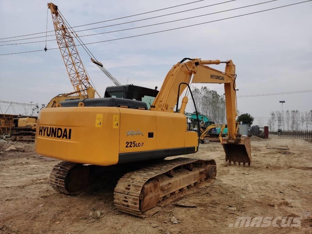 Hyundai R225LC-7 Εκσκαφείς με ερπύστριες