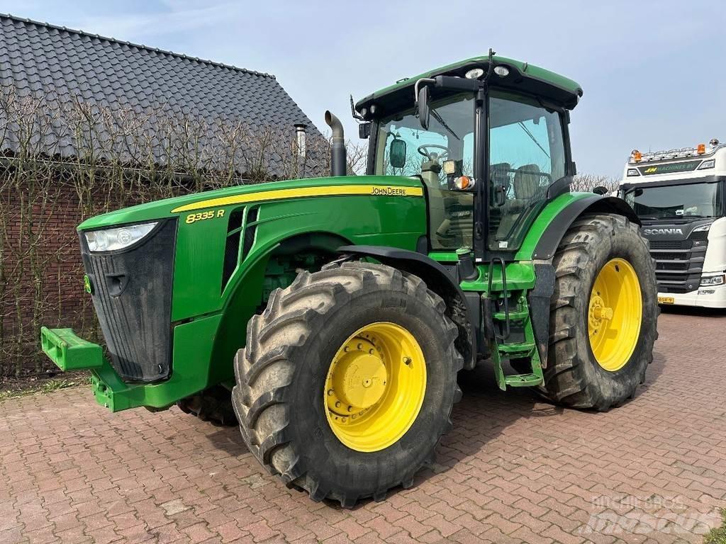 John Deere 8335R Τρακτέρ