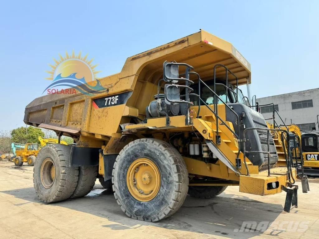 CAT 773 F Σπαστό Dump Truck ADT