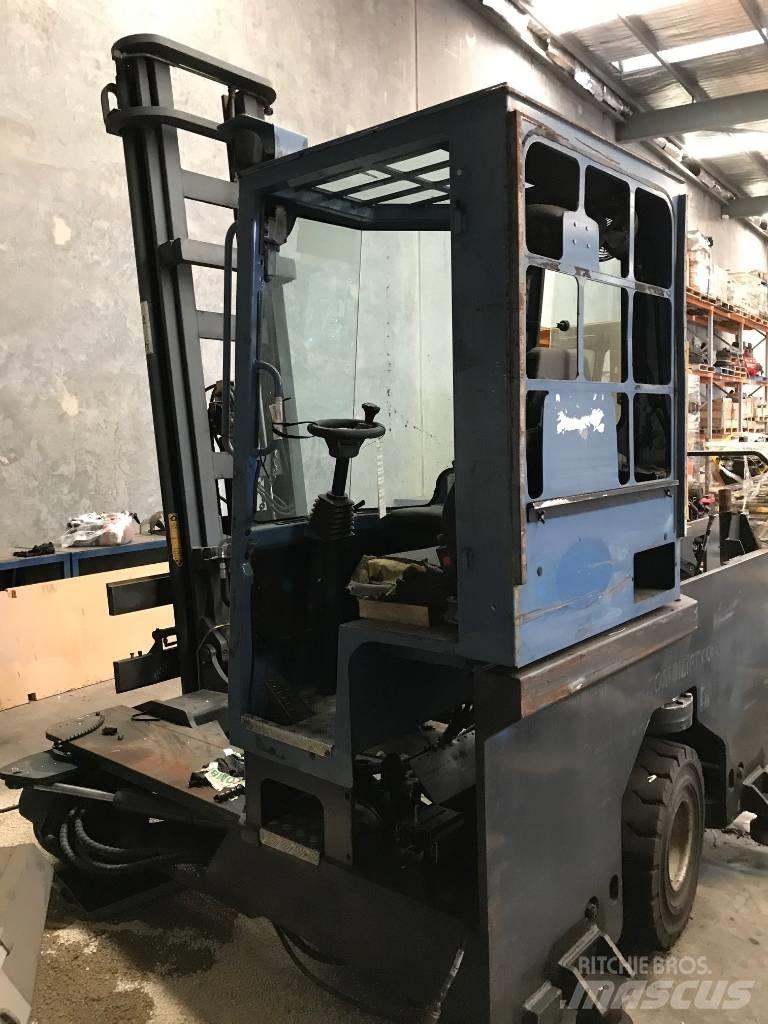 Combilift C 4000 Γερανοί πλευρικής φόρτωσης εμπορευματοκιβωτίων