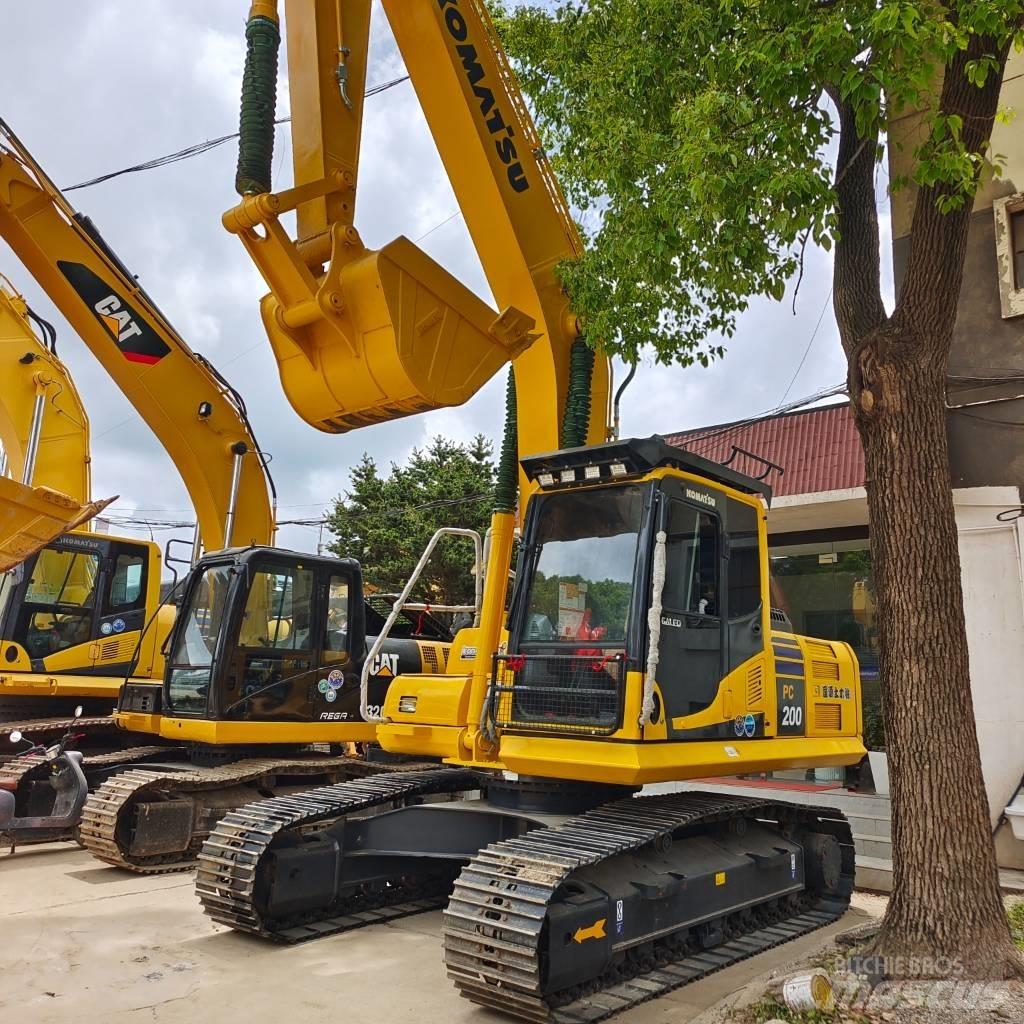 Komatsu PC 200 Εκσκαφείς με ερπύστριες