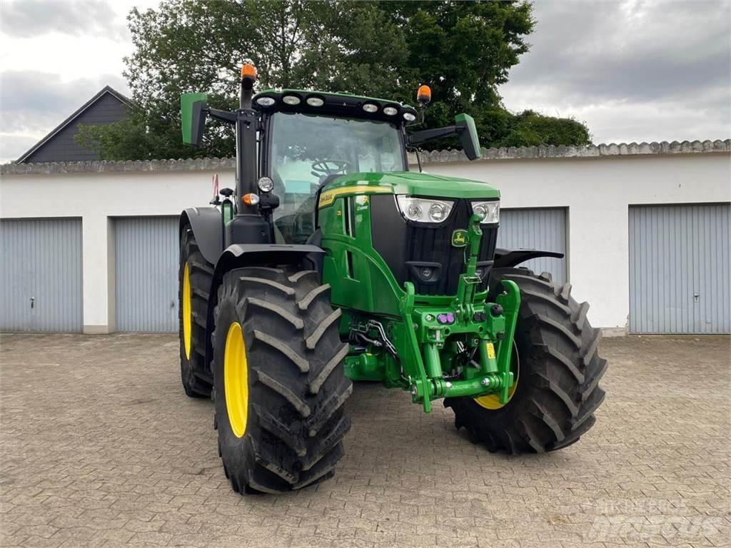 John Deere 6R 215 Τρακτέρ