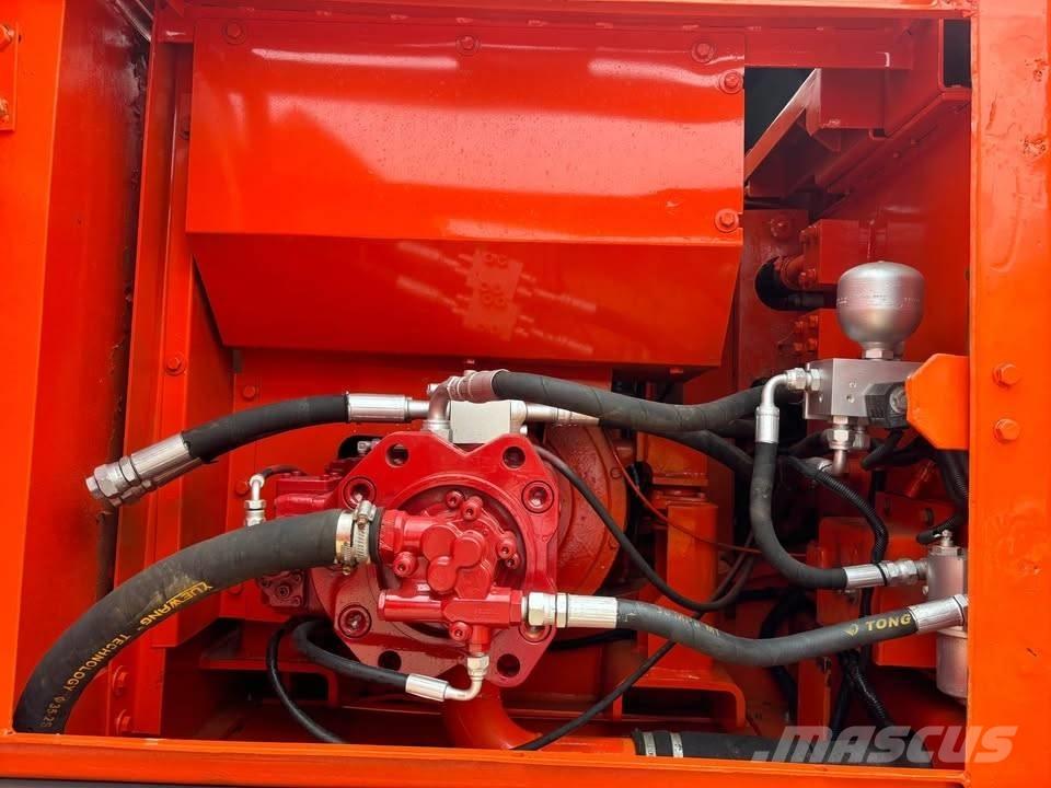 Doosan DX 225 LCA Εκσκαφείς με ερπύστριες