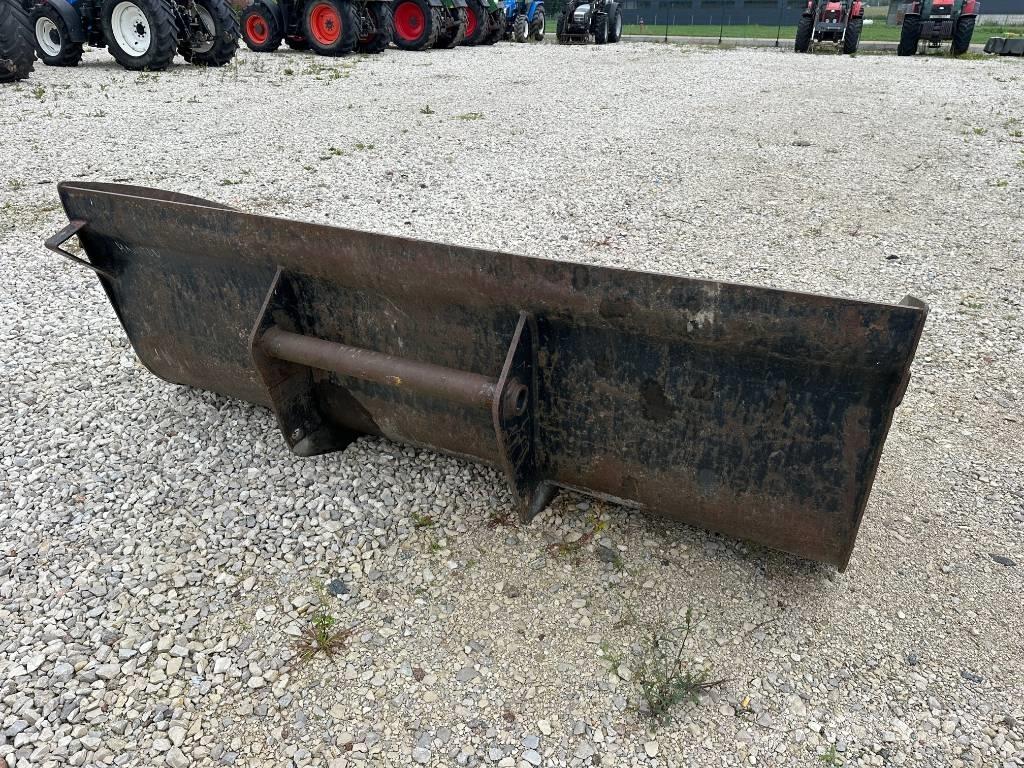  ŁYŻKA MANITOU 2,4 M Άλλες μηχανές φόρτωσης και σκαψίματος και εξαρτήματα