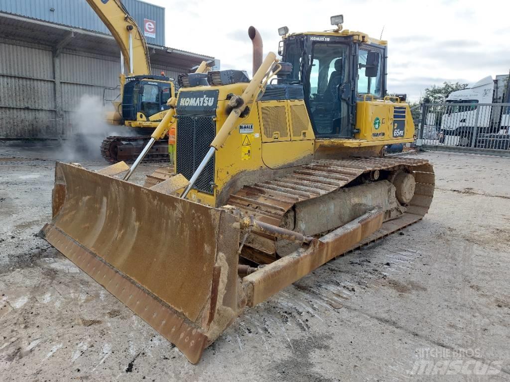 Komatsu D65PX-18 Μπουλντόζες με ερπύστριες