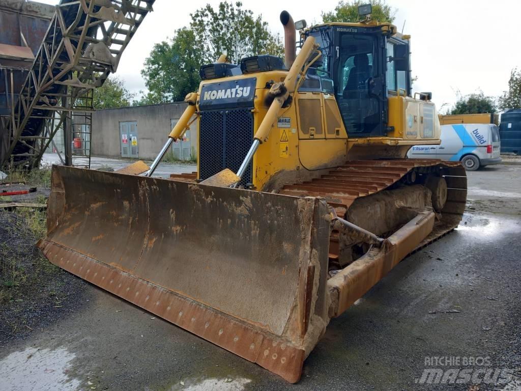 Komatsu D65PX-18 Μπουλντόζες με ερπύστριες