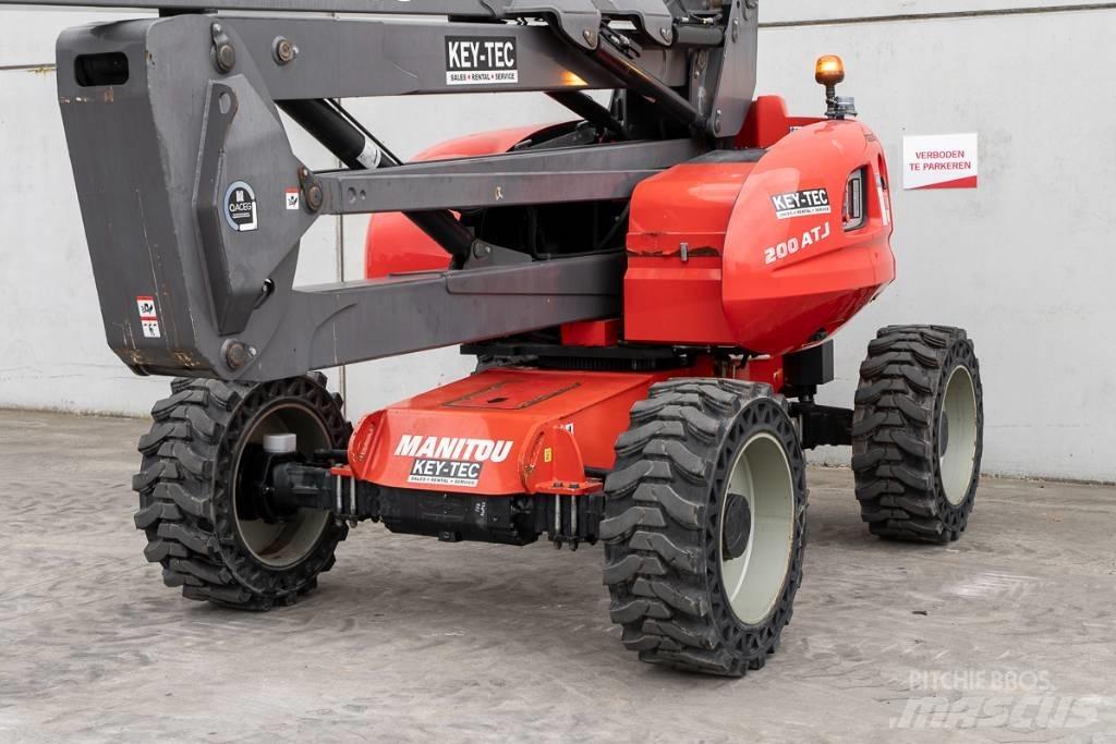 Manitou 200 ATJ Ανυψωτήρες με αρθρωτό βραχίονα