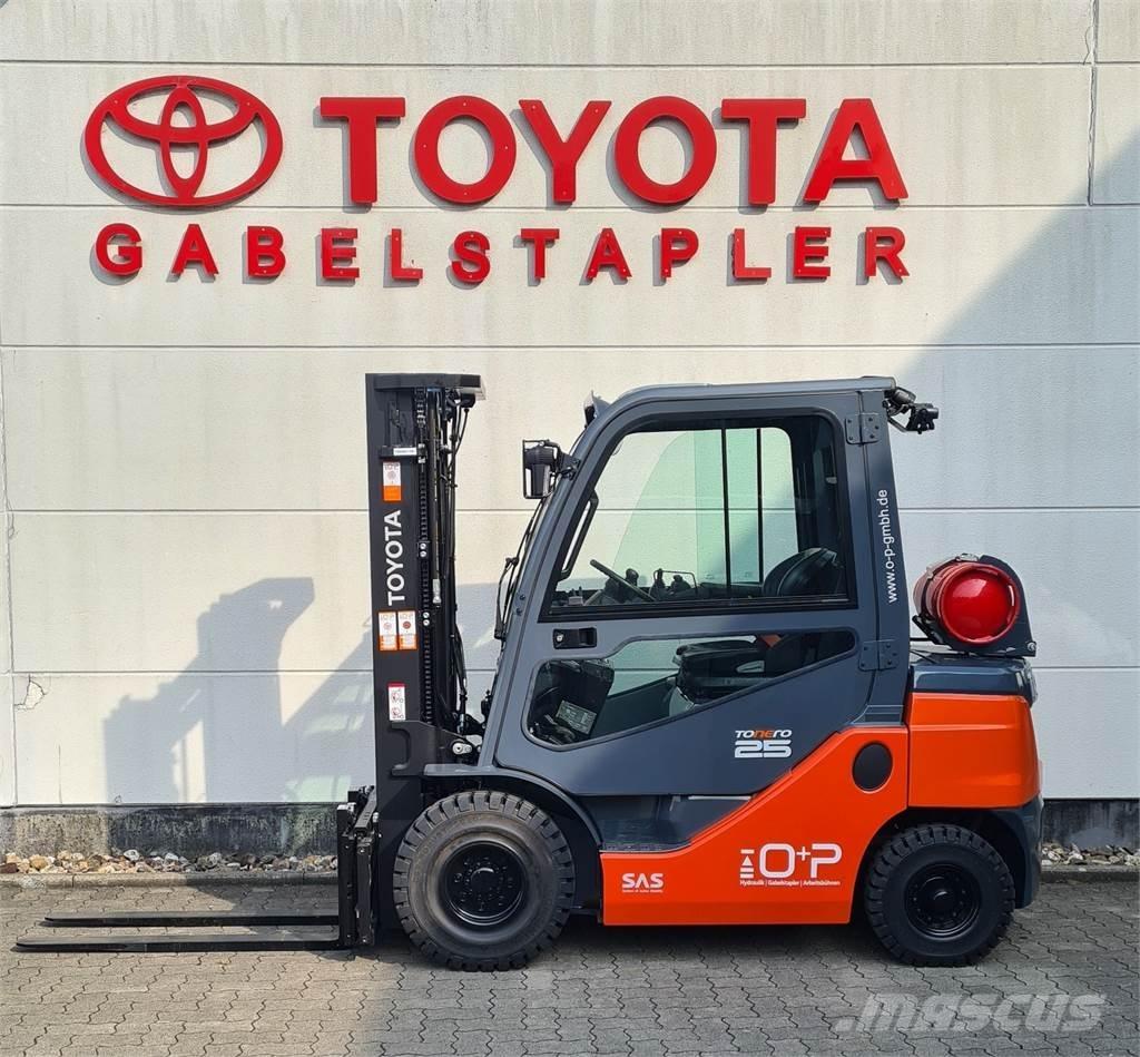 Toyota 02-8FGF25 Περονοφόρα ανυψωτικά κλαρκ με φυσικό αέριο LPG