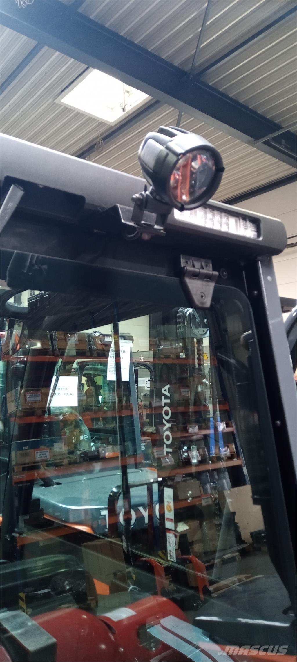 Toyota 02-8FGF25 Περονοφόρα ανυψωτικά κλαρκ με φυσικό αέριο LPG