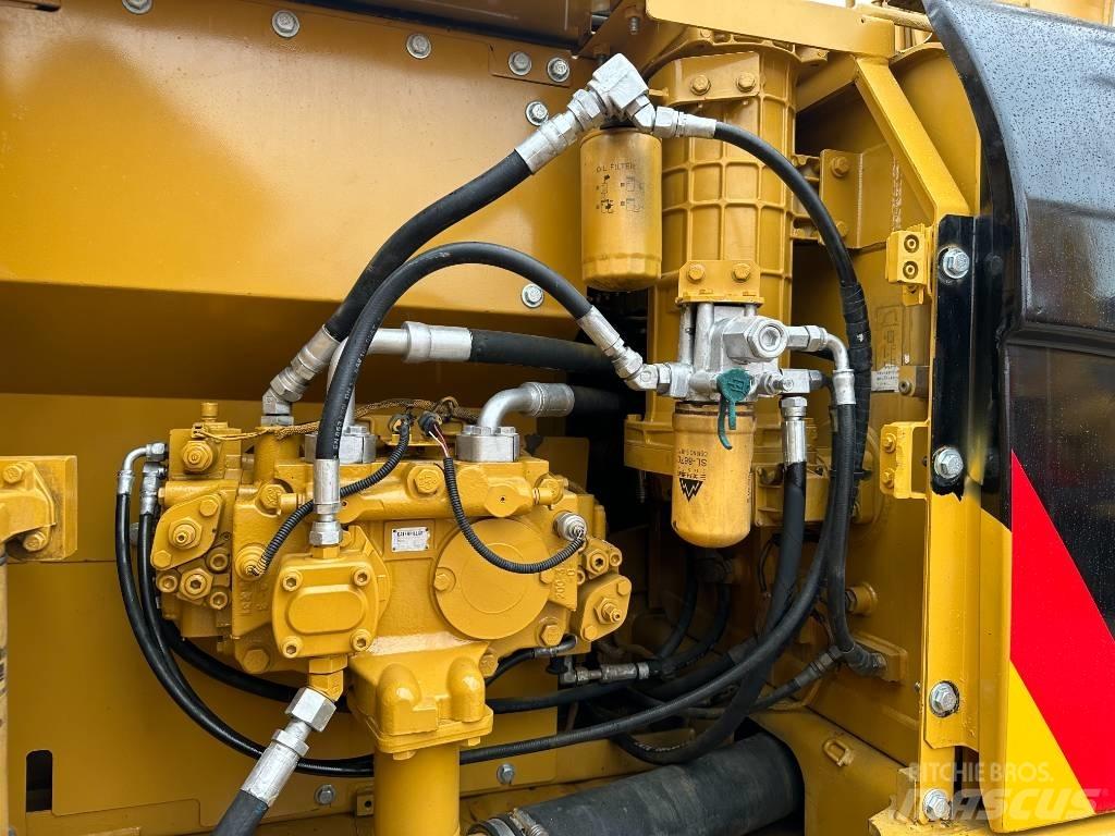 CAT 320 Εκσκαφείς με ερπύστριες