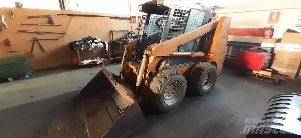 CASE 40XT Φορτωτάκια