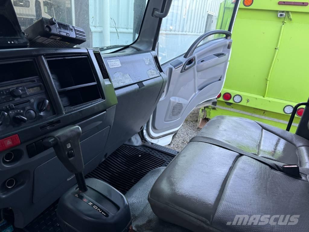 Isuzu NRR Απορριμματοφόρα