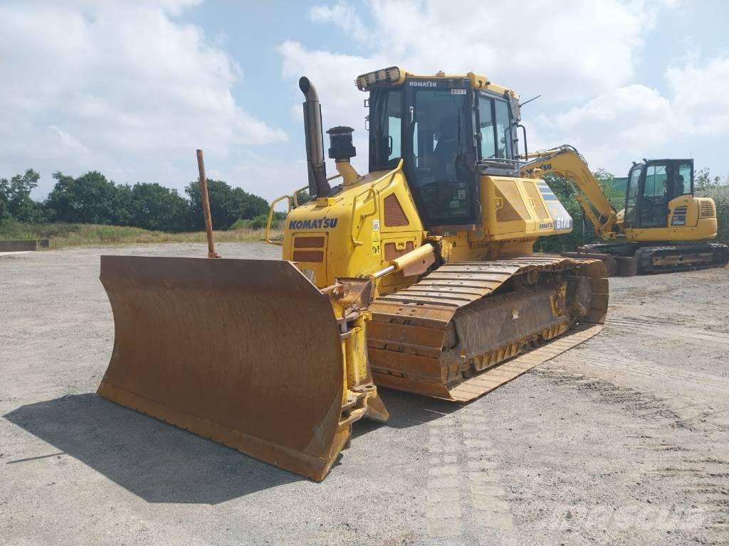 Komatsu D61PX-23 Μπουλντόζες με ερπύστριες