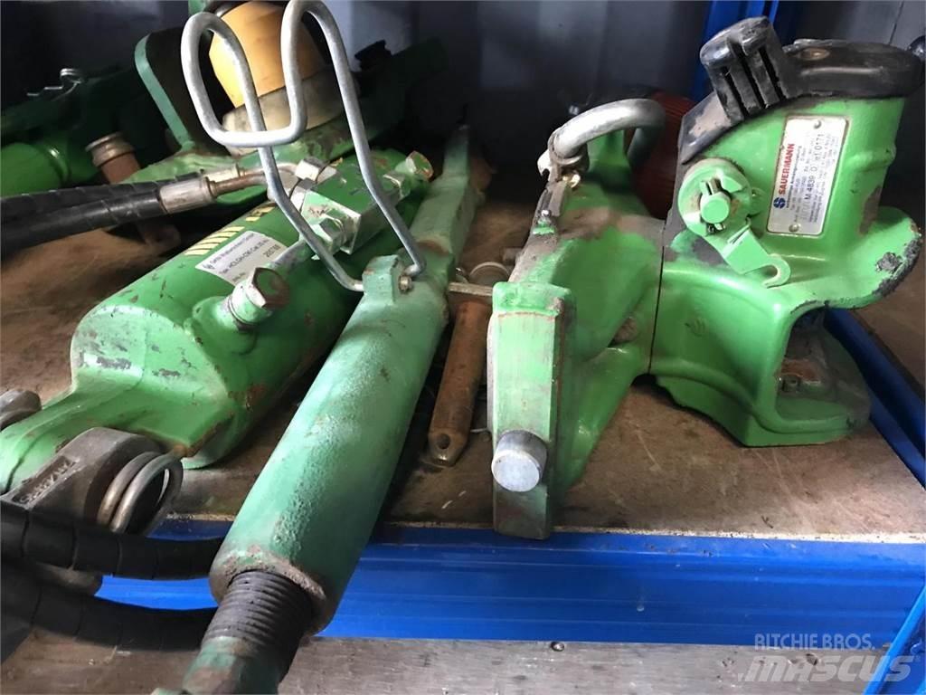 John Deere 6215R Τρακτέρ