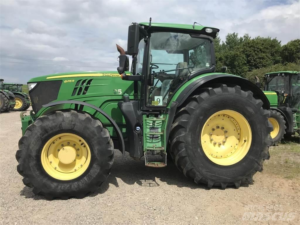 John Deere 6215R Τρακτέρ