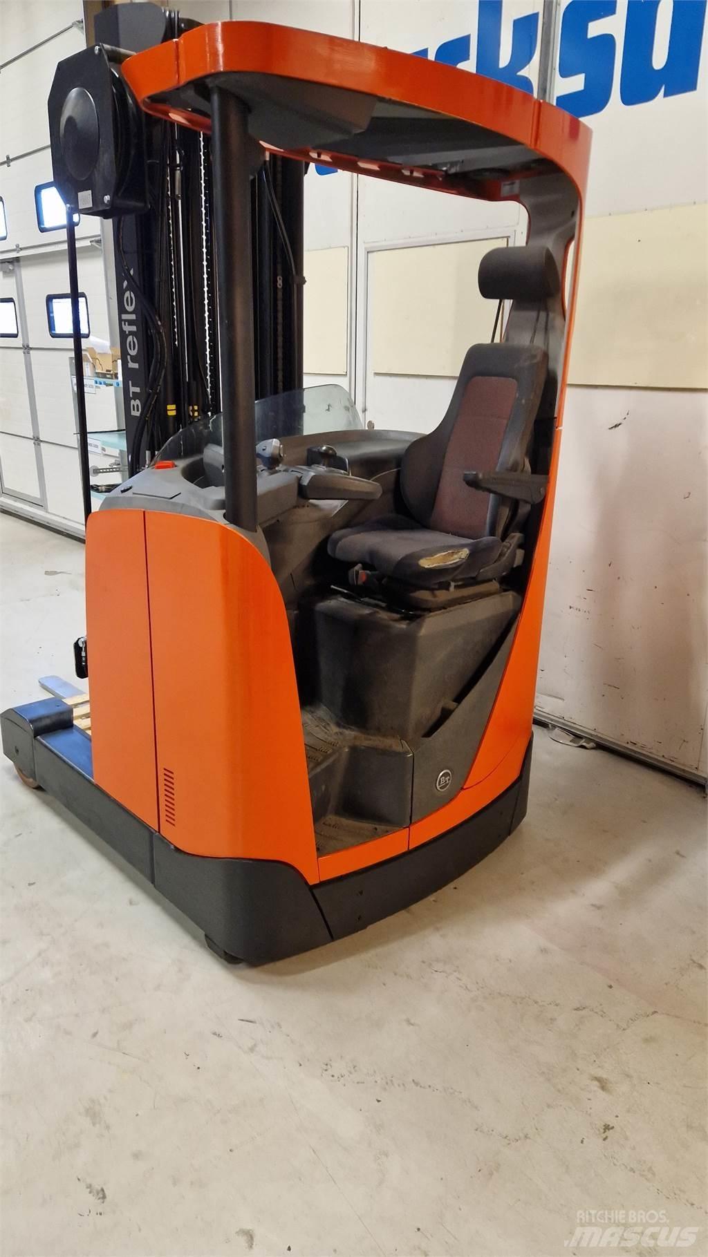BT RRE140E Ανυψωτικά στενών δρόμων