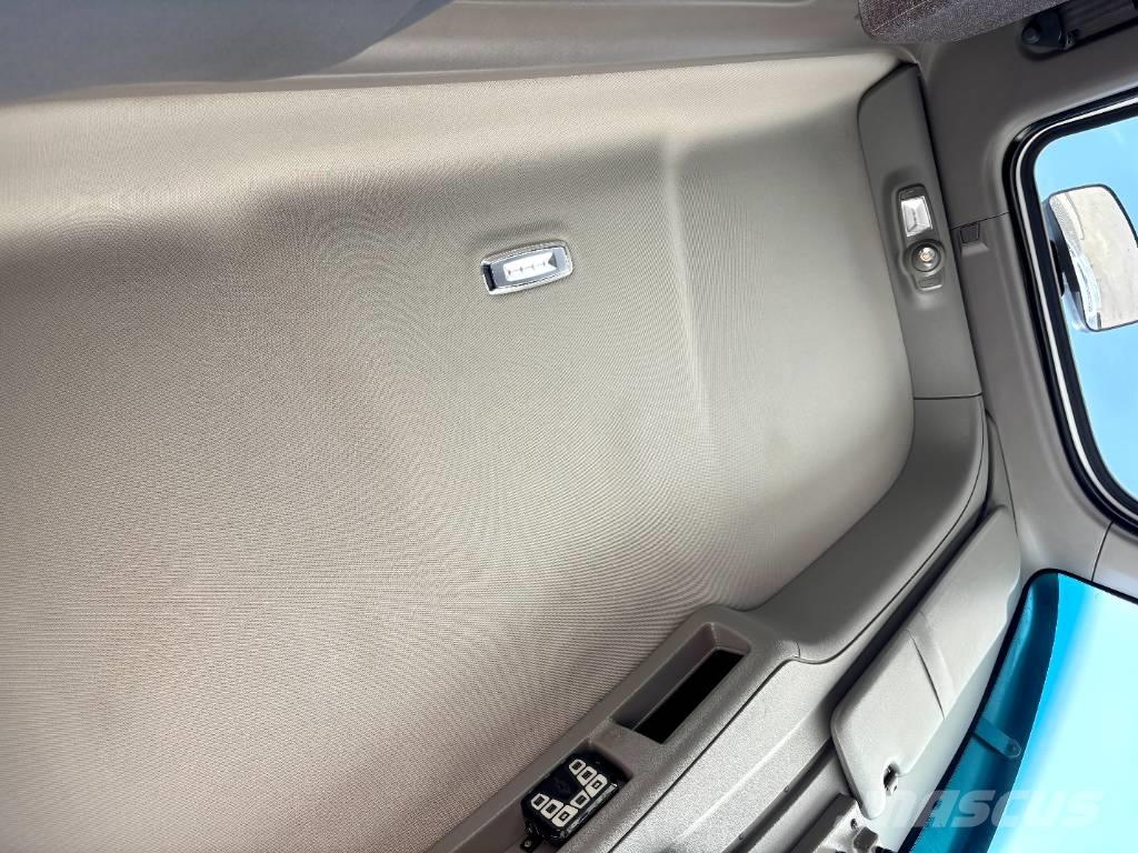 Peterbilt 567 Τράκτορες