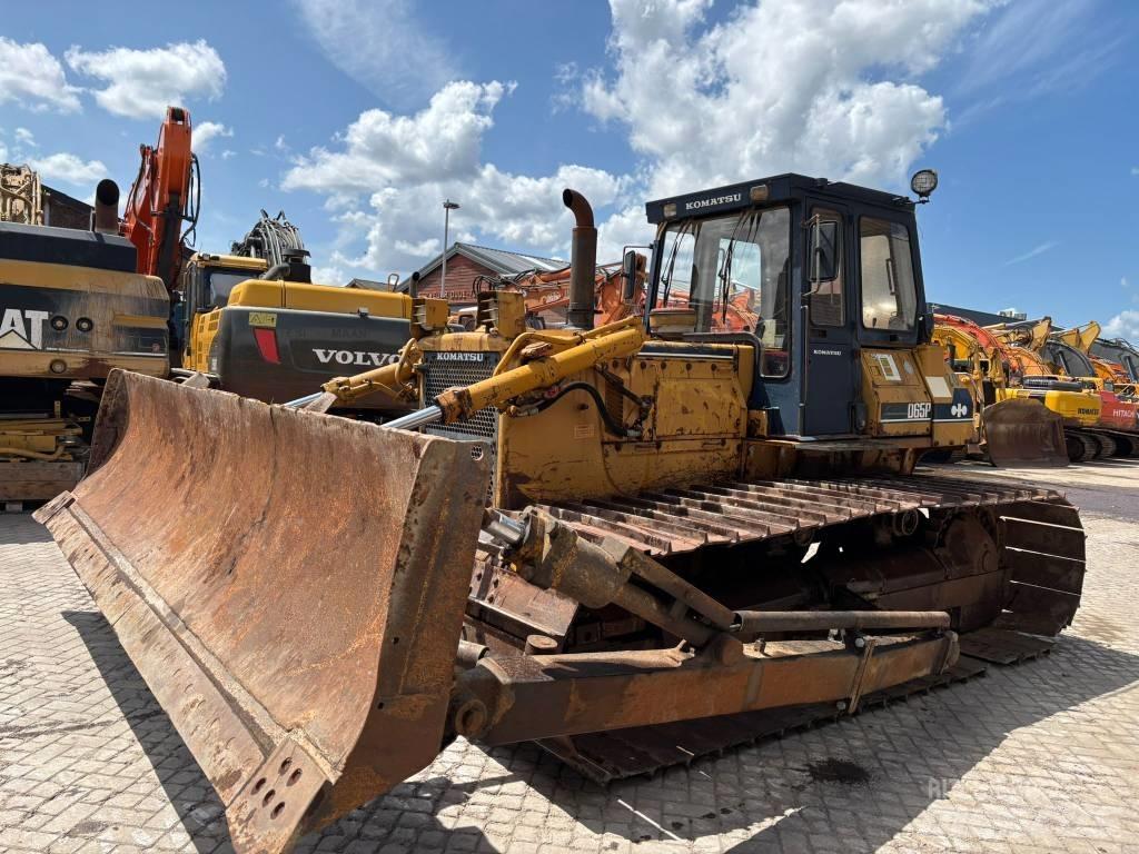 Komatsu D65PX-8 Μπουλντόζες με ερπύστριες