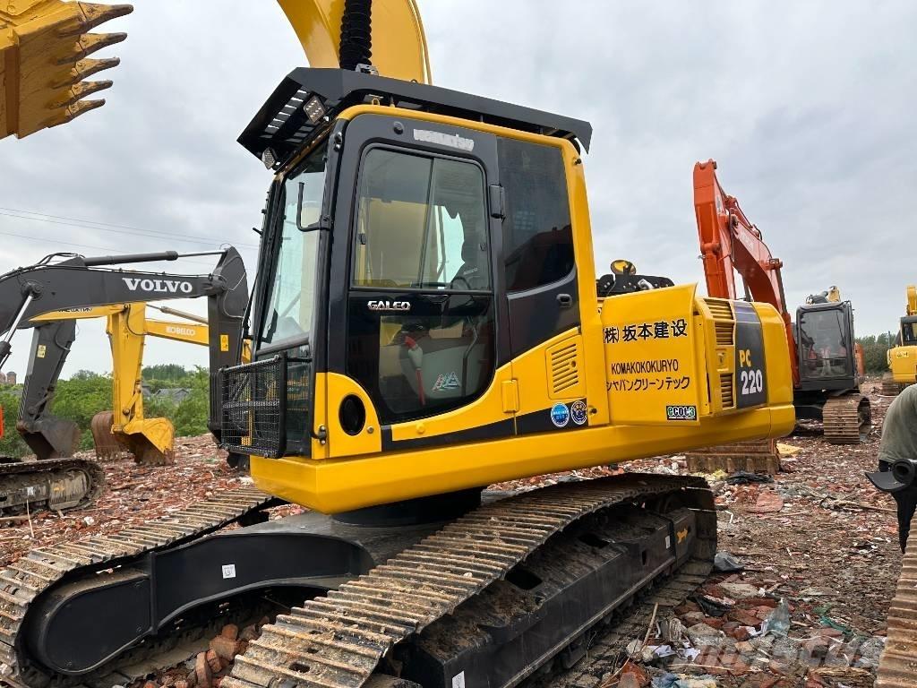 Komatsu PC 220-8M Εκσκαφείς με ερπύστριες
