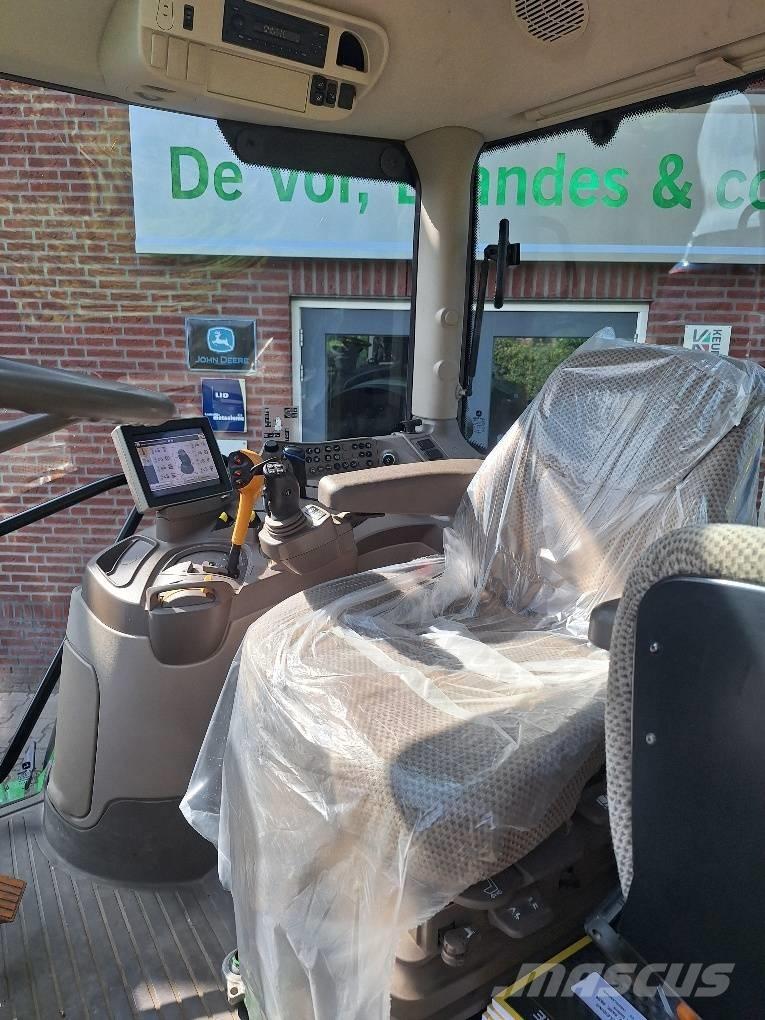 John Deere 6130R Τρακτέρ