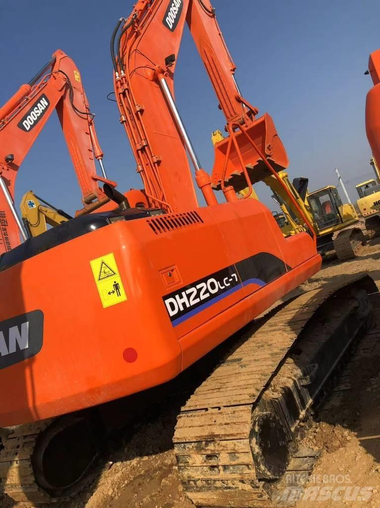 Doosan 220-7 Εκσκαφείς με ερπύστριες