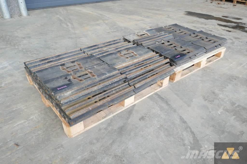 CAT 320 Trackshoes Ελαστικά και ζάντες