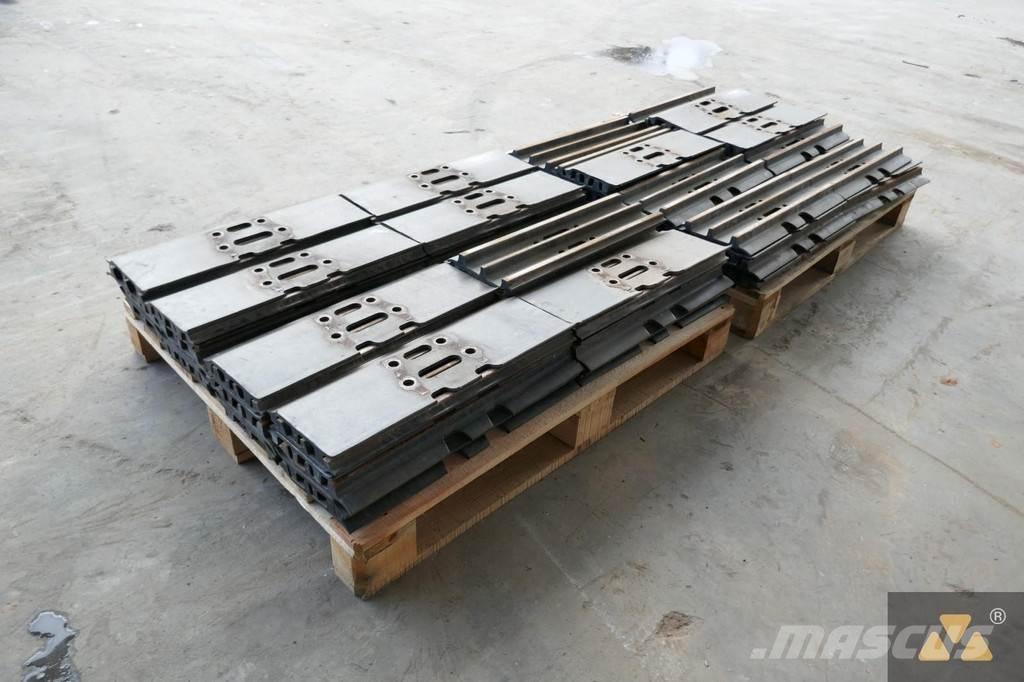 CAT 320 Trackshoes Ελαστικά και ζάντες