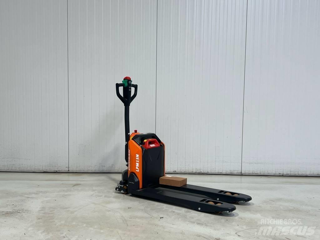 Doosan LPM15N-7 Χειροκίνητο περονοφόρο ανυψωτικό