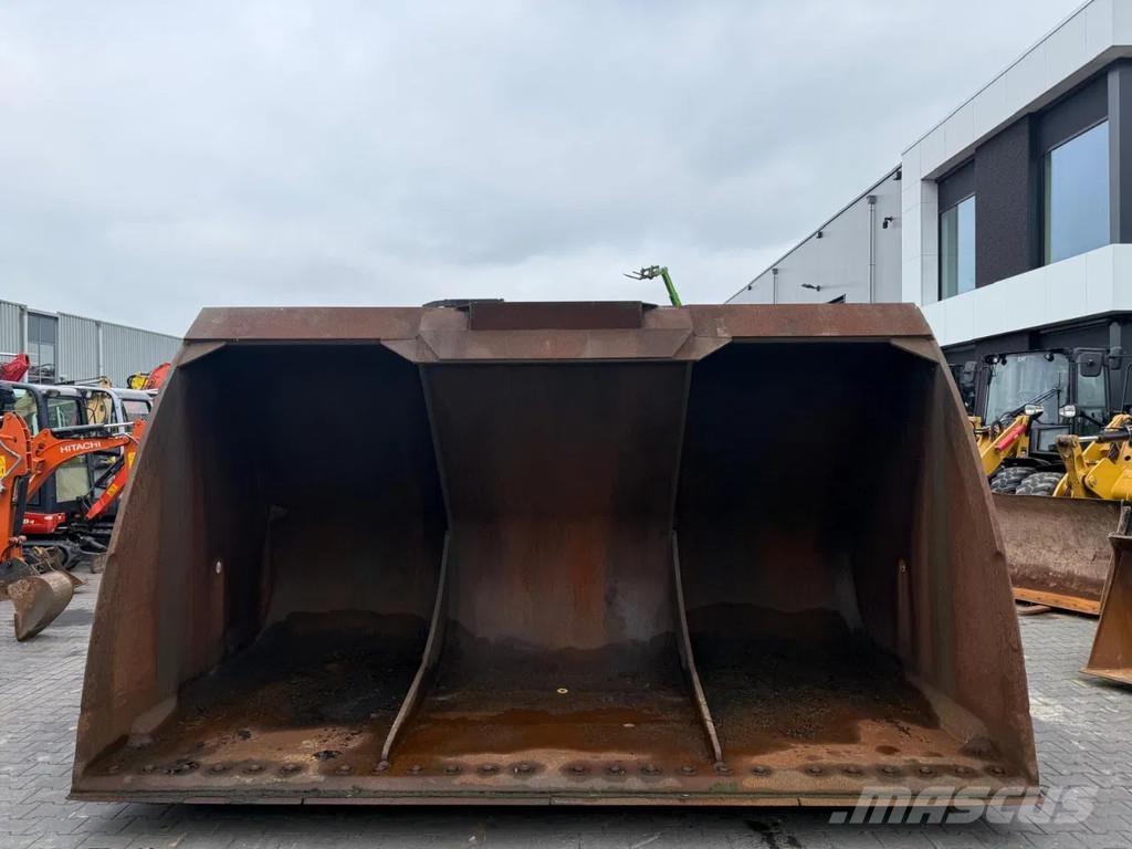 CAT 980M Κουβάδες