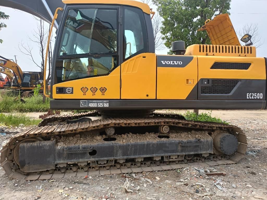 Volvo EC250D Εκσκαφείς με ερπύστριες