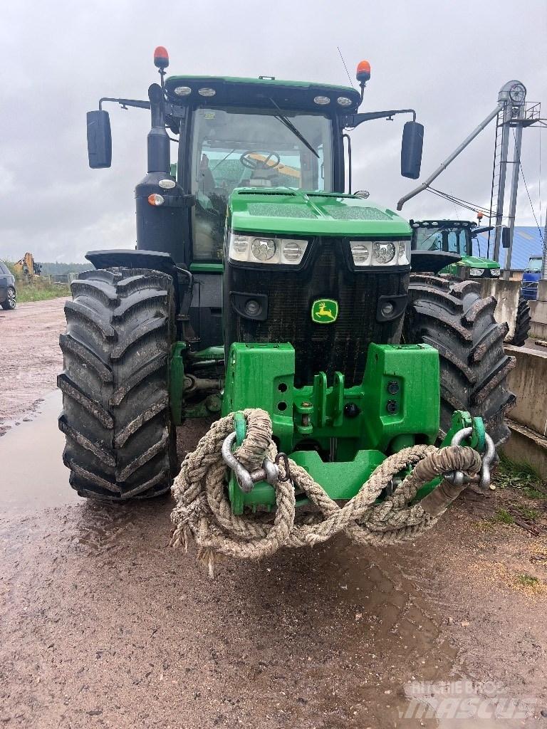 John Deere 8320R Τρακτέρ