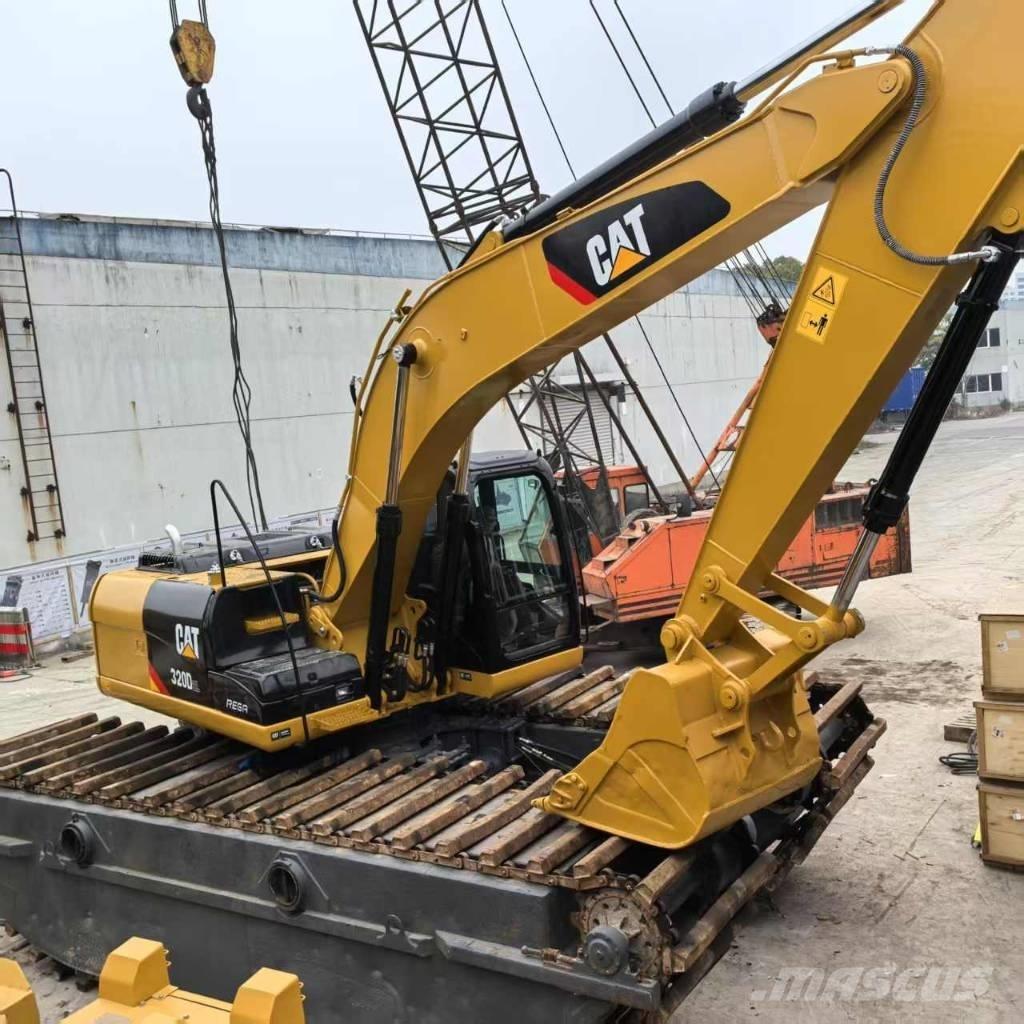 CAT 320 D Αμφίβιοι εκσκαφείς