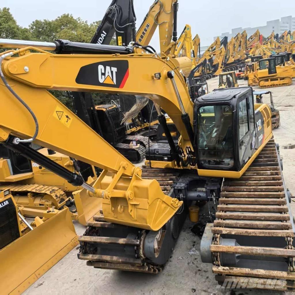 CAT 320 D Αμφίβιοι εκσκαφείς