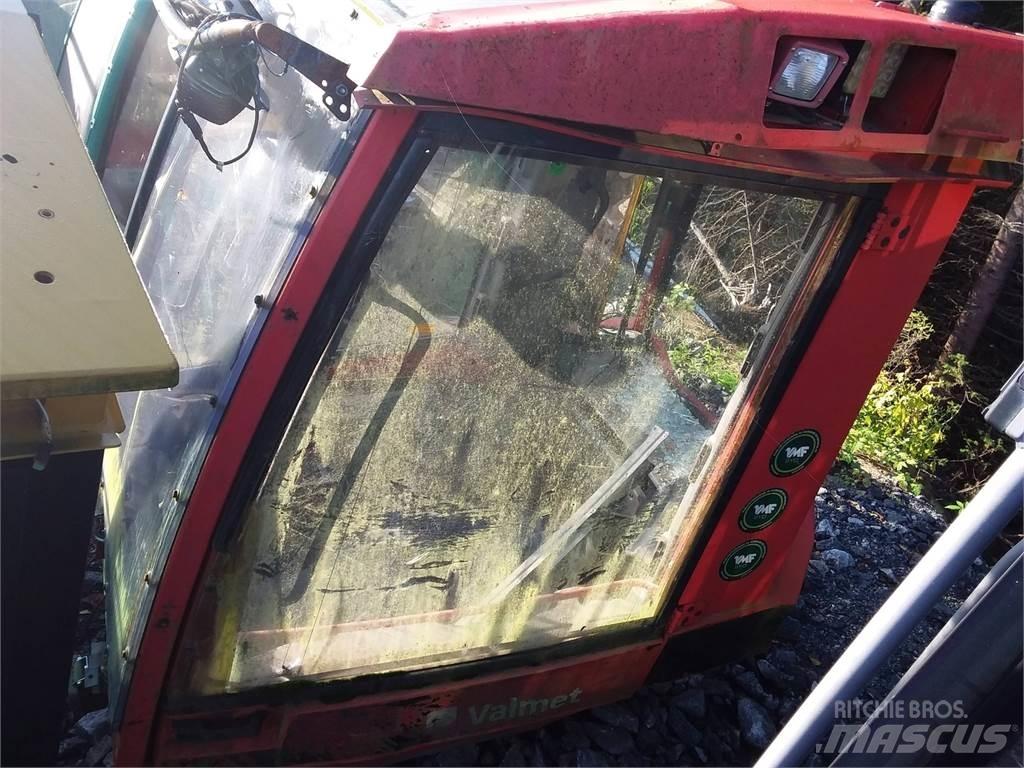 Valmet 941 Καμπίνες και εσωτερικό