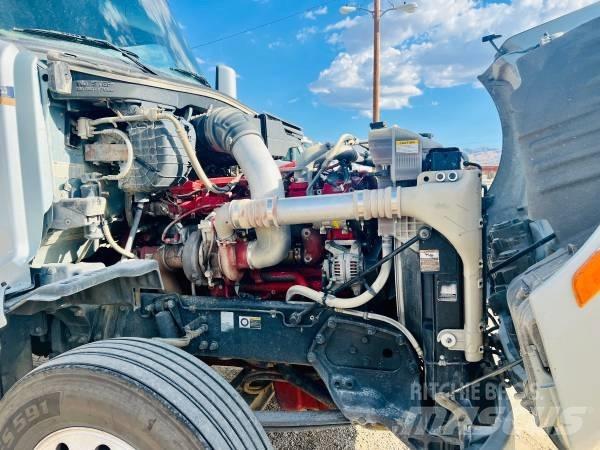 Peterbilt 579 Φορτηγά Ανατροπή