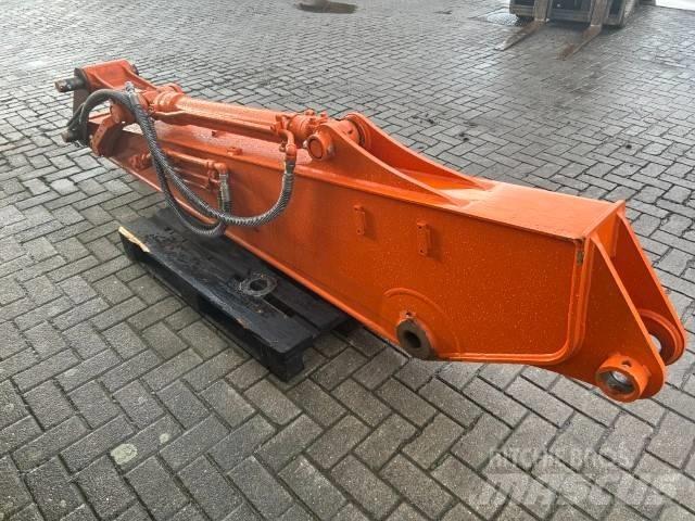 Hitachi ZX 135 Εκσκαφείς με ερπύστριες