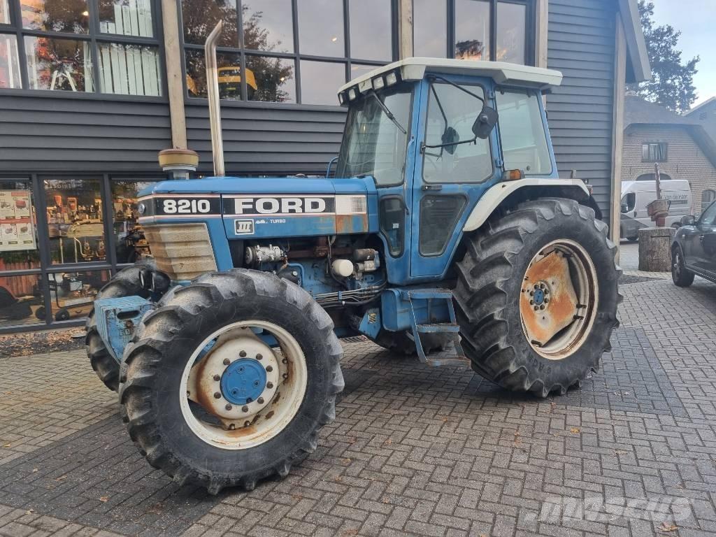 Ford 8210 Τρακτέρ