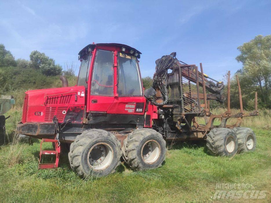 Komatsu 835 Μεταφορείς ξυλείας