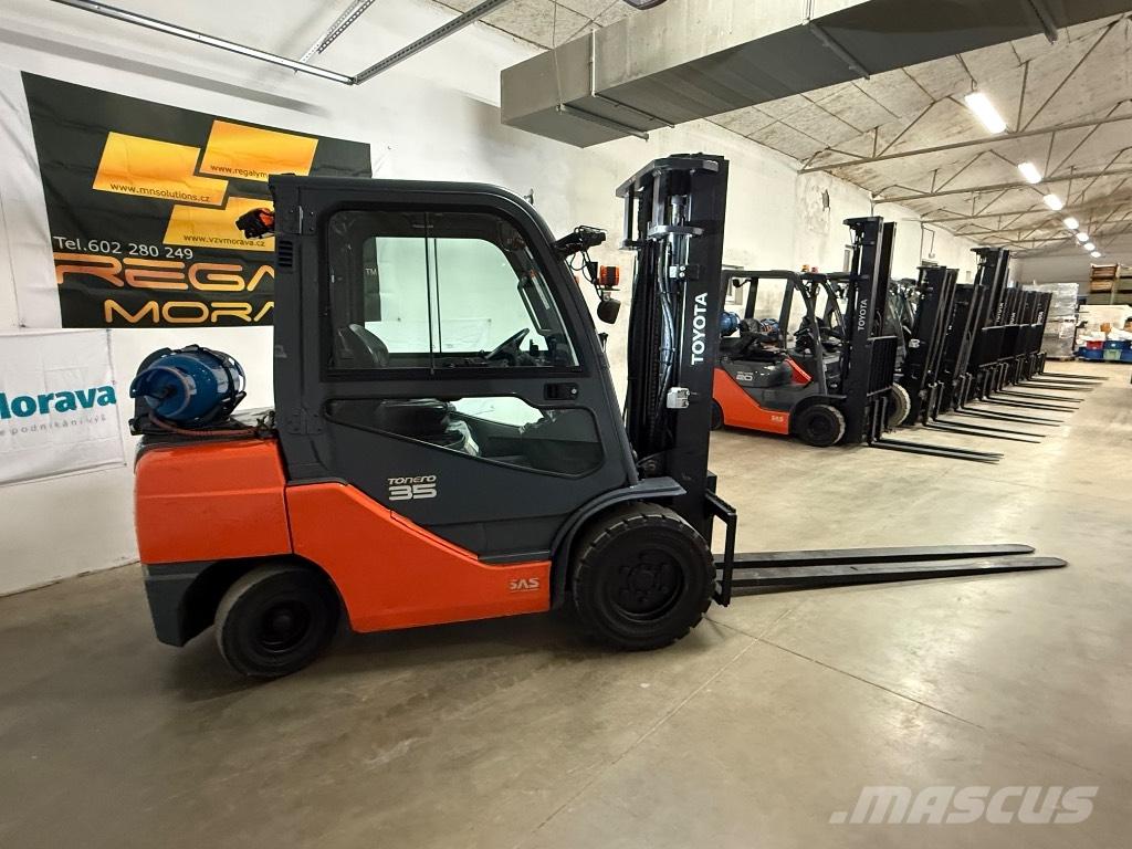 Toyota 02-8 FGJF 35 Περονοφόρα ανυψωτικά κλαρκ με φυσικό αέριο LPG