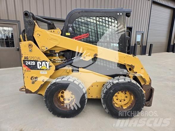 CAT 242D Φορτωτάκια