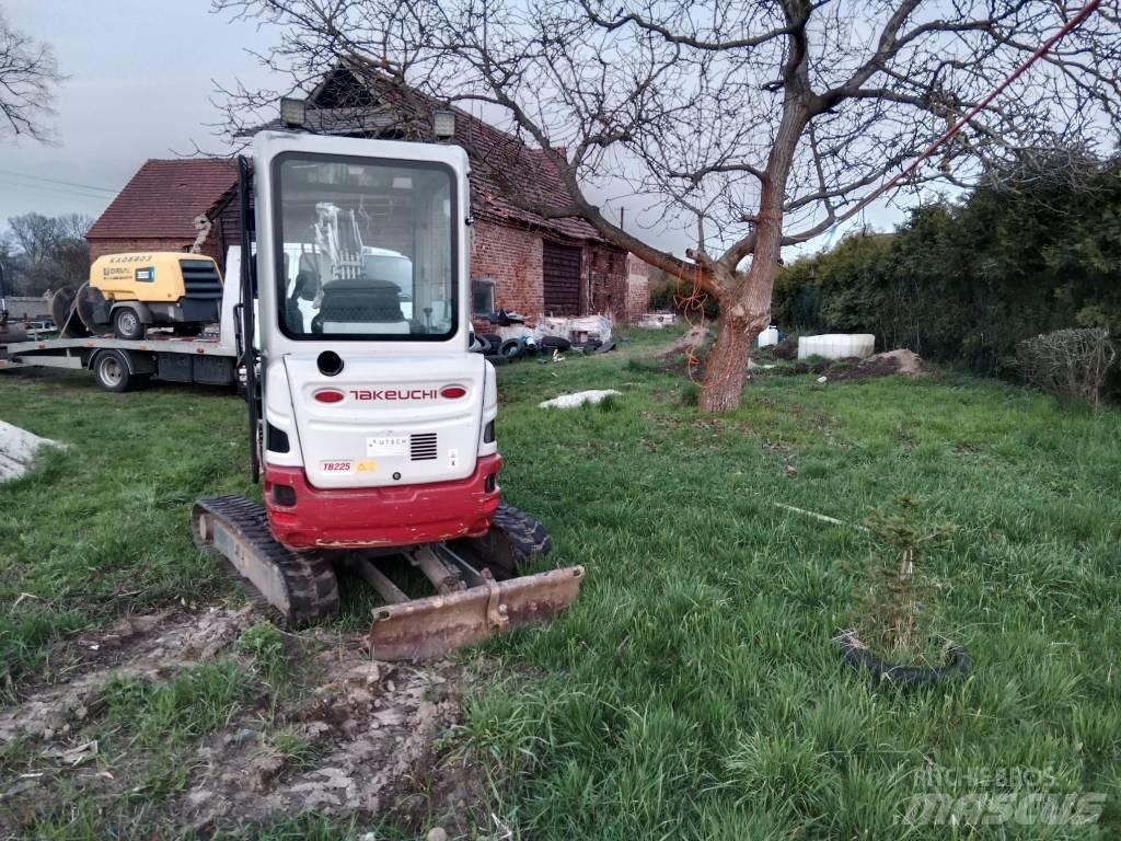Takeuchi TB 225 Εκσκαφάκι (διαβολάκι) < 7t