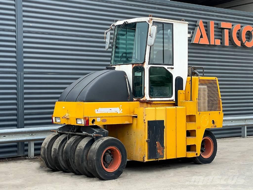 Dynapac CP 142 Κύλινδροι με επίσωτρα με αέρα